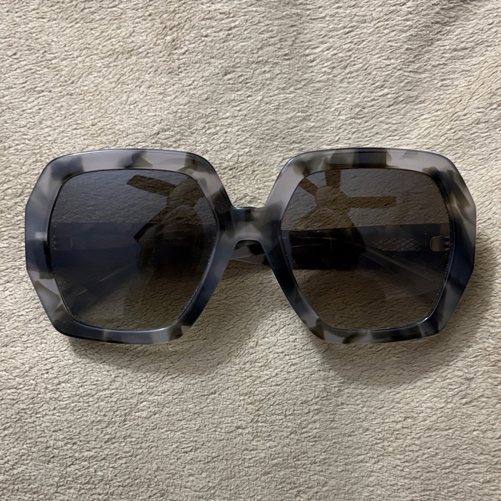 Diff Cream Tortoise Gradient Sunglasses - image 1